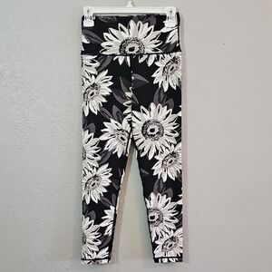 Aerie Chill Play Move Sunflower Leggings Black, White, Gray Womens Medium